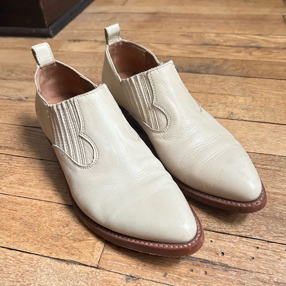 Frye Billie Shootie Off White 7.5